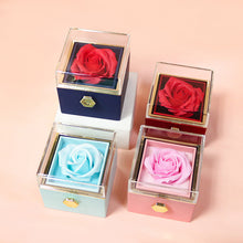 Carica l&#39;immagine nel visualizzatore di Gallery, Rotating Soap Flower Rose Gift Box Creative Rotating Rose Jewelry Packaging Box Valentine&#39;s Day Gift For Women
